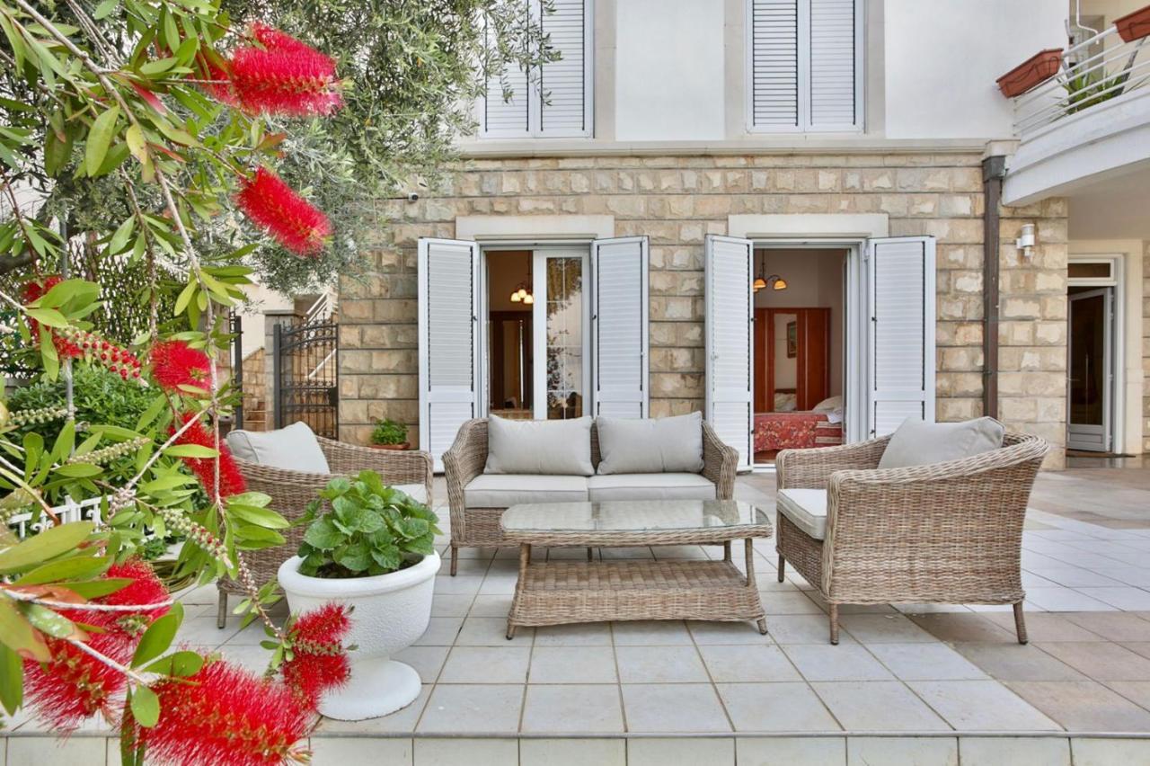 Royal Holiday Apartments Sveti Stefan Exterior photo