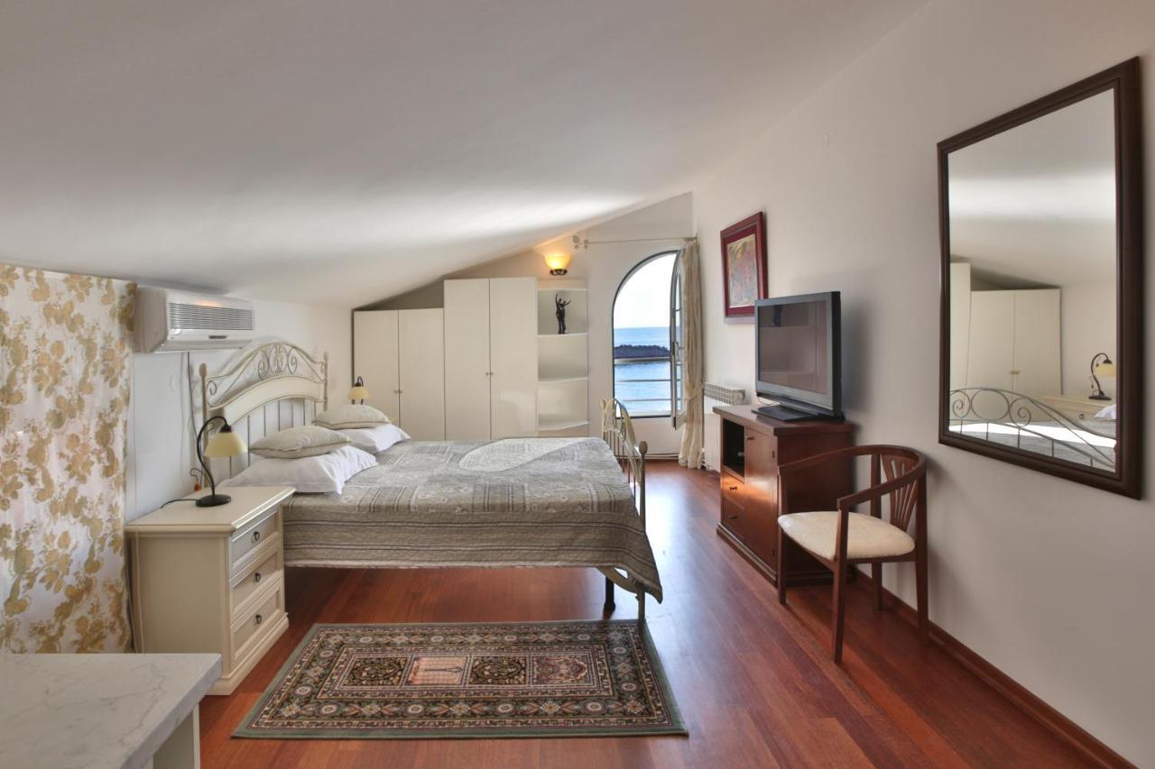 Royal Holiday Apartments Sveti Stefan Exterior photo