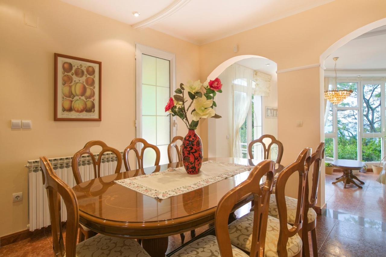Royal Holiday Apartments Sveti Stefan Exterior photo