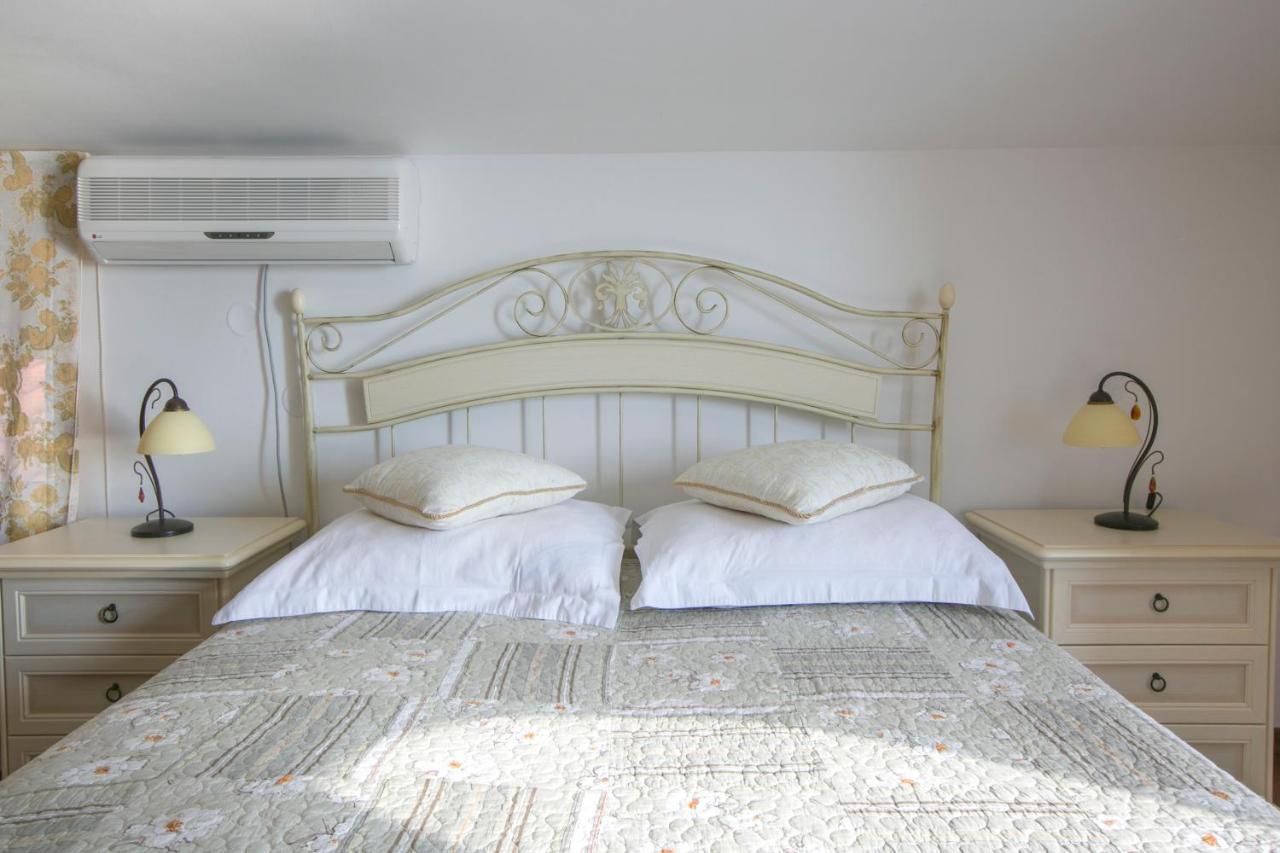 Royal Holiday Apartments Sveti Stefan Exterior photo