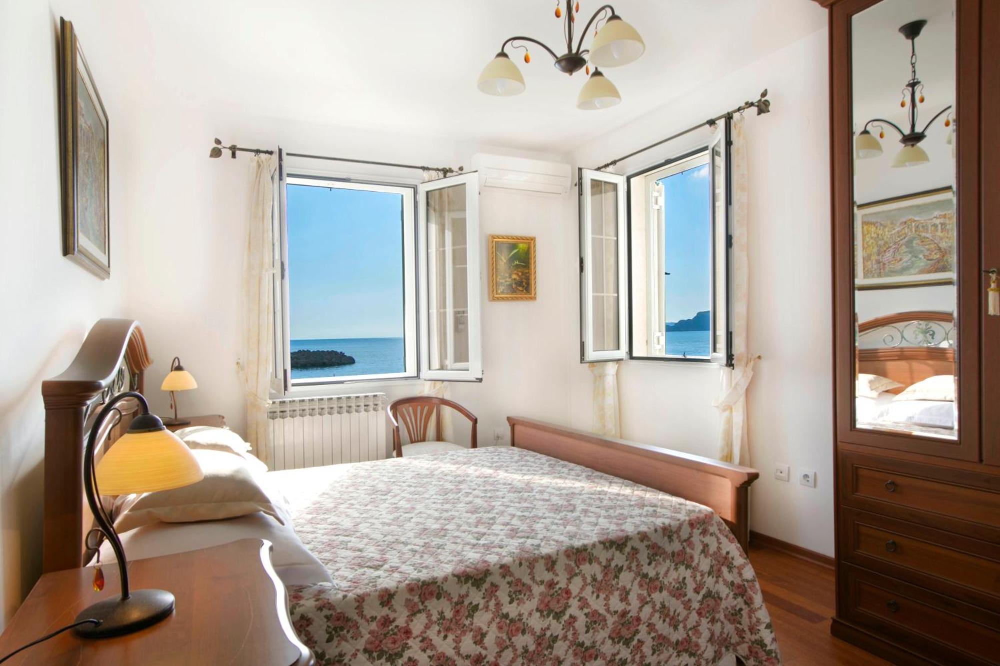 Royal Holiday Apartments Sveti Stefan Exterior photo