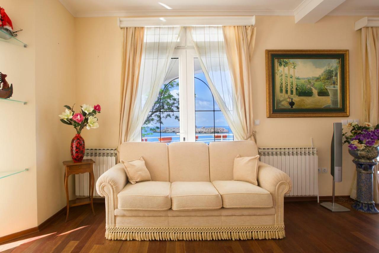 Royal Holiday Apartments Sveti Stefan Exterior photo